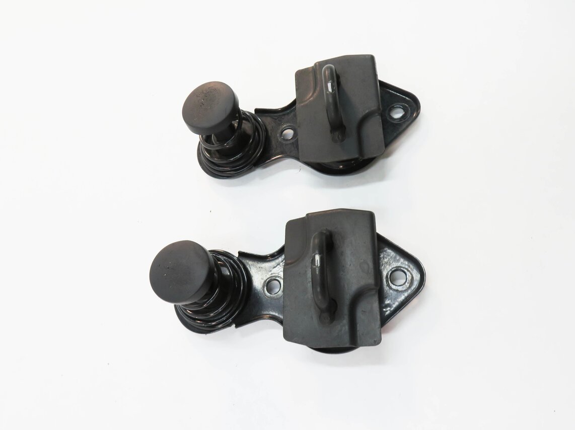 Thumbnail 9: 2009 MERCEDES GL550 (X164) FRONT HOOD SAFETY LATCH STRIKER SPRING SET-3