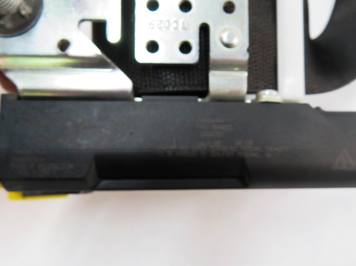 Thumbnail 6: 2009 MERCEDES GL550 (X164) LEFT REAR 2nd ROW SEAT SEATBELT RETRACTOR (BLACK)