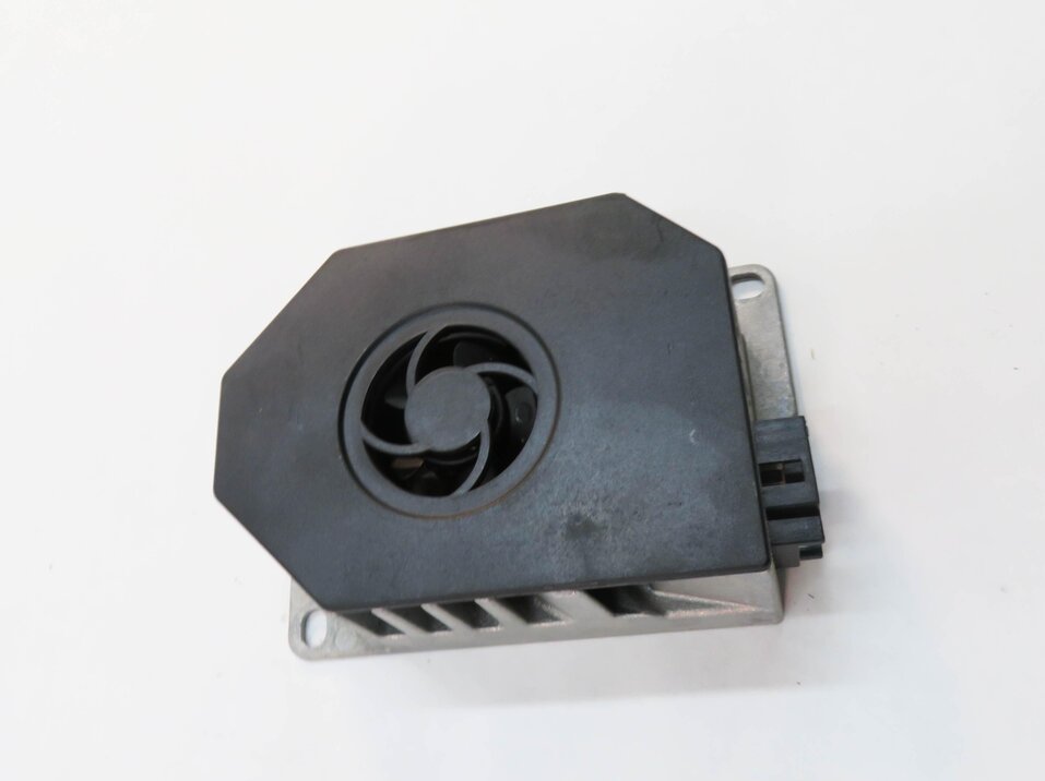 Thumbnail 3: 08-09 MERCEDES GL320 GL450 GL550 (X164) HARMAN BECKER SUBWOOFER AMP AMPLIFIER