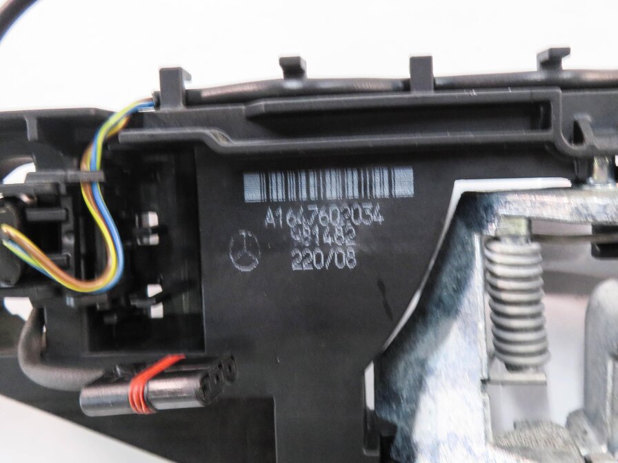 Thumbnail 7: 2009 MERCEDES GL550 (X164) RIGHT FRONT PASSENGER KEYLESS GO DOOR HANDLE (SILVER)