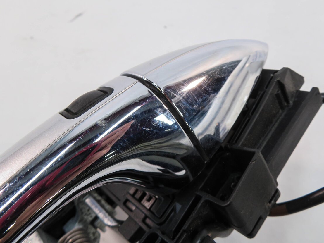 Thumbnail 8: 2009 MERCEDES GL550 (X164) RIGHT FRONT PASSENGER KEYLESS GO DOOR HANDLE (SILVER)