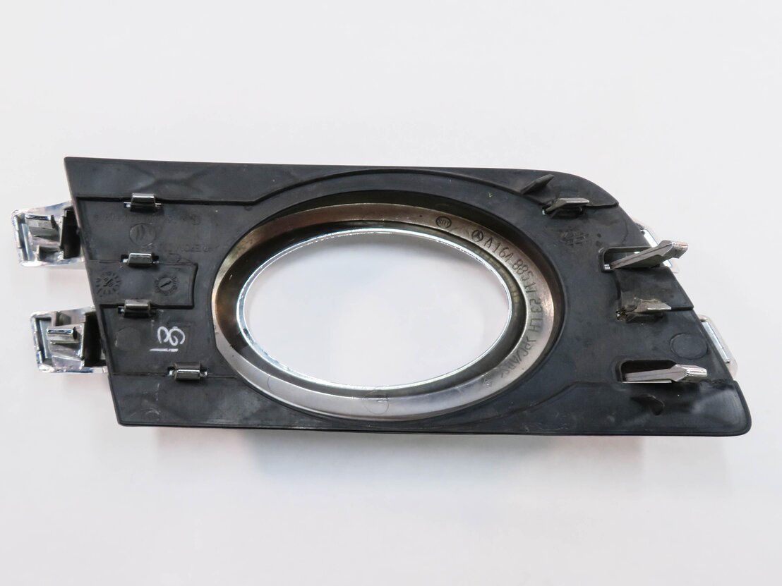 Thumbnail 6: 2009 MERCEDES GL550 (X164) LEFT FRONT DRIVER FOGLIGHT GRILLE TRIM