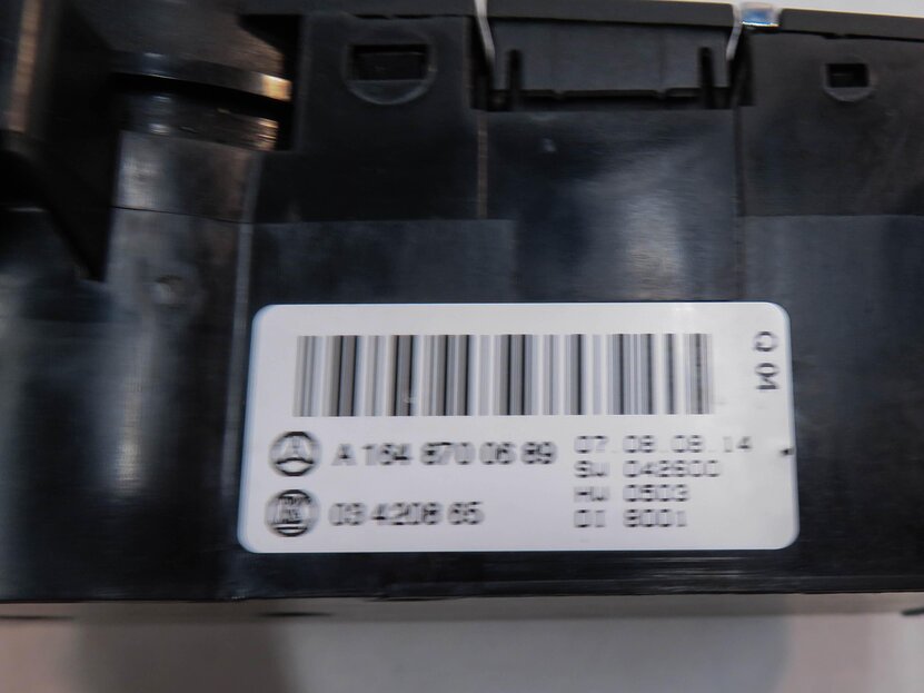 Thumbnail 7: 2006-2012 MERCEDES GL350 GL450 GL550 ML320 ML350 R350 - REAR TEMPERATURE CONTROL