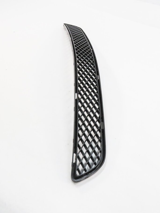 Thumbnail 2: 2006 MERCEDES ML500 (W164) FRONT LOWER BUMPER AIR VENT GRILLE