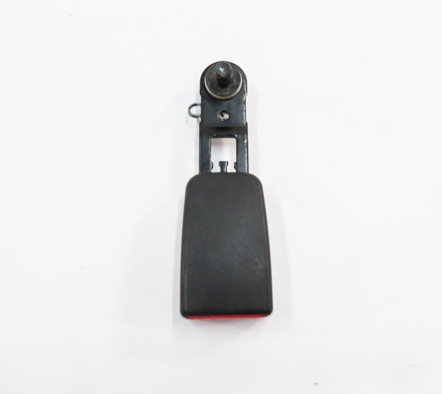 Thumbnail 2: 2006 MERCEDES ML500 (W164) REAR 2nd SECOND ROW SEAT - CENTER SEATBELT RECEIVER