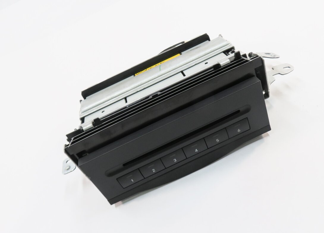 2003-2013 MERCEDES BENZ - B E GL ML CLS R - CLASS RADIO STEREO 6-DISC CD CHANGER