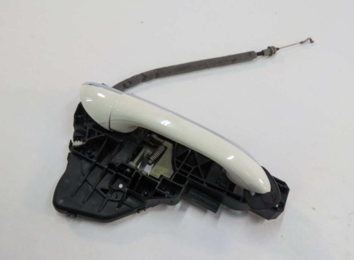 2006 MERCEDES ML500 (W164) RIGHT REAR DOOR HANDLE (ALABASTER WHITE METALLIC)