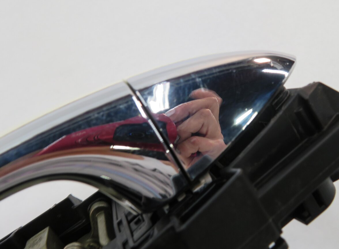Thumbnail 7: 2006 MERCEDES ML500 (W164) RIGHT FRONT PASSENGER DOOR HANDLE (ALABASTER WHITE)