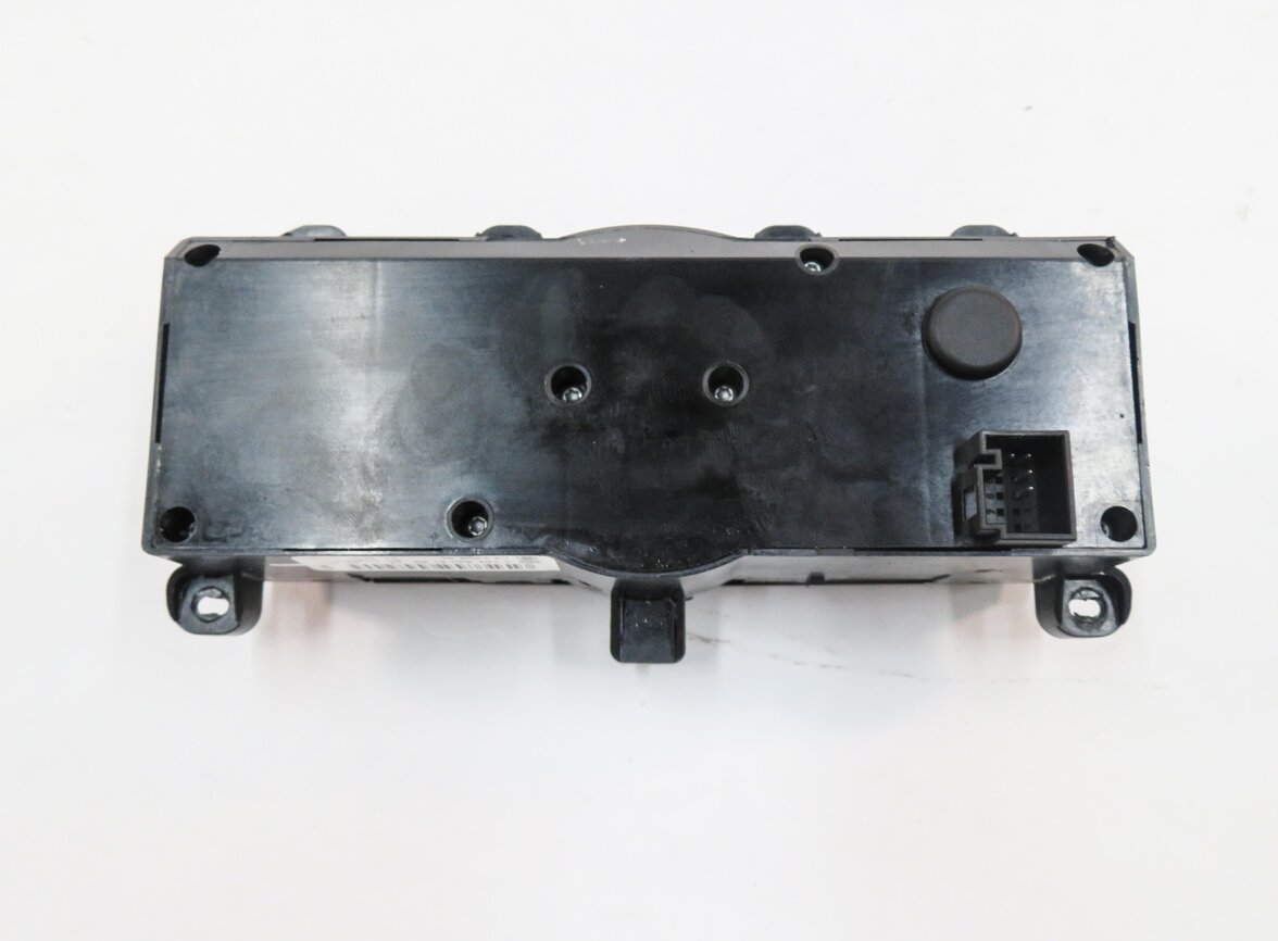 Thumbnail 6: 2006 MERCEDES ML500 (W164) REAR HEATER A/C CLIMATE TEMPERATURE CONTROL PANEL