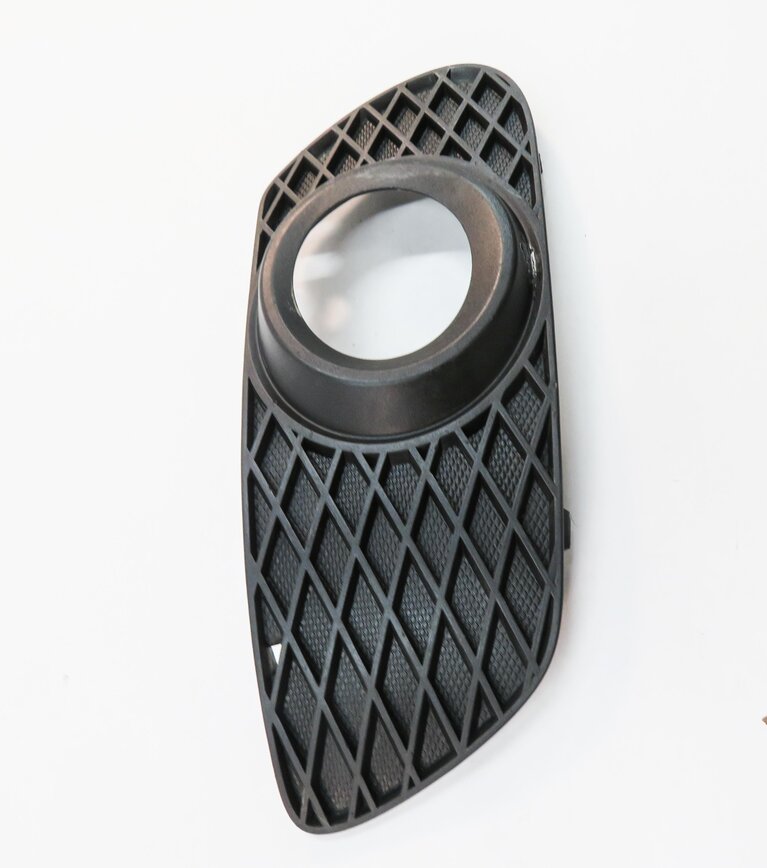 Thumbnail 3: 2006 MERCEDES ML500 (W164) RIGHT FRONT PASSENGER LOWER FOGLIGHT TRIM GRILLE