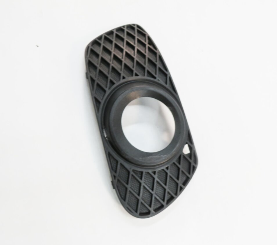 Thumbnail 4: 2006 MERCEDES ML500 (W164) RIGHT FRONT PASSENGER LOWER FOGLIGHT TRIM GRILLE