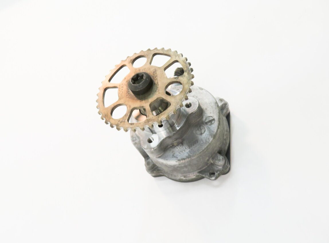 Thumbnail 3: 2006-2008 BMW Z4 325i 330i 525i 530i (E85 E60 E90) 3.0L ENGINE BRAKE VACUUM PUMP