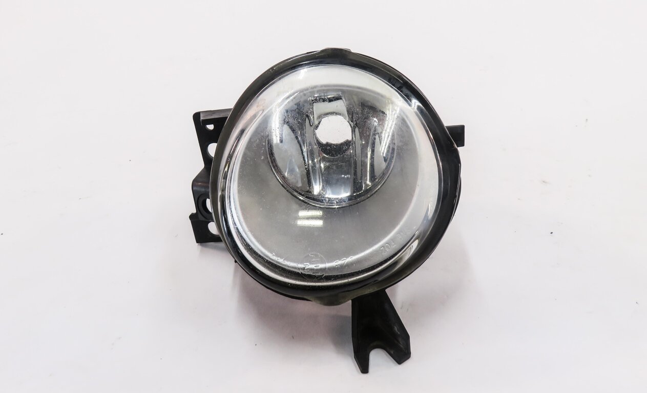 2008-2010 PORSCHE CAYENNE (957) RIGHT FRONT PASSENGER FOGLIGHT LIGHT LAMP