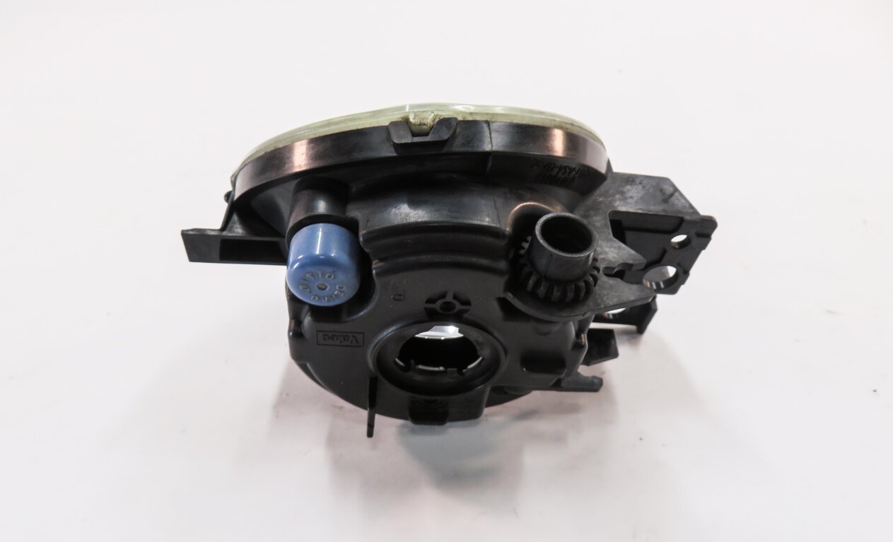 Thumbnail 4: 2008-2010 PORSCHE CAYENNE (957) RIGHT FRONT PASSENGER FOGLIGHT LIGHT LAMP