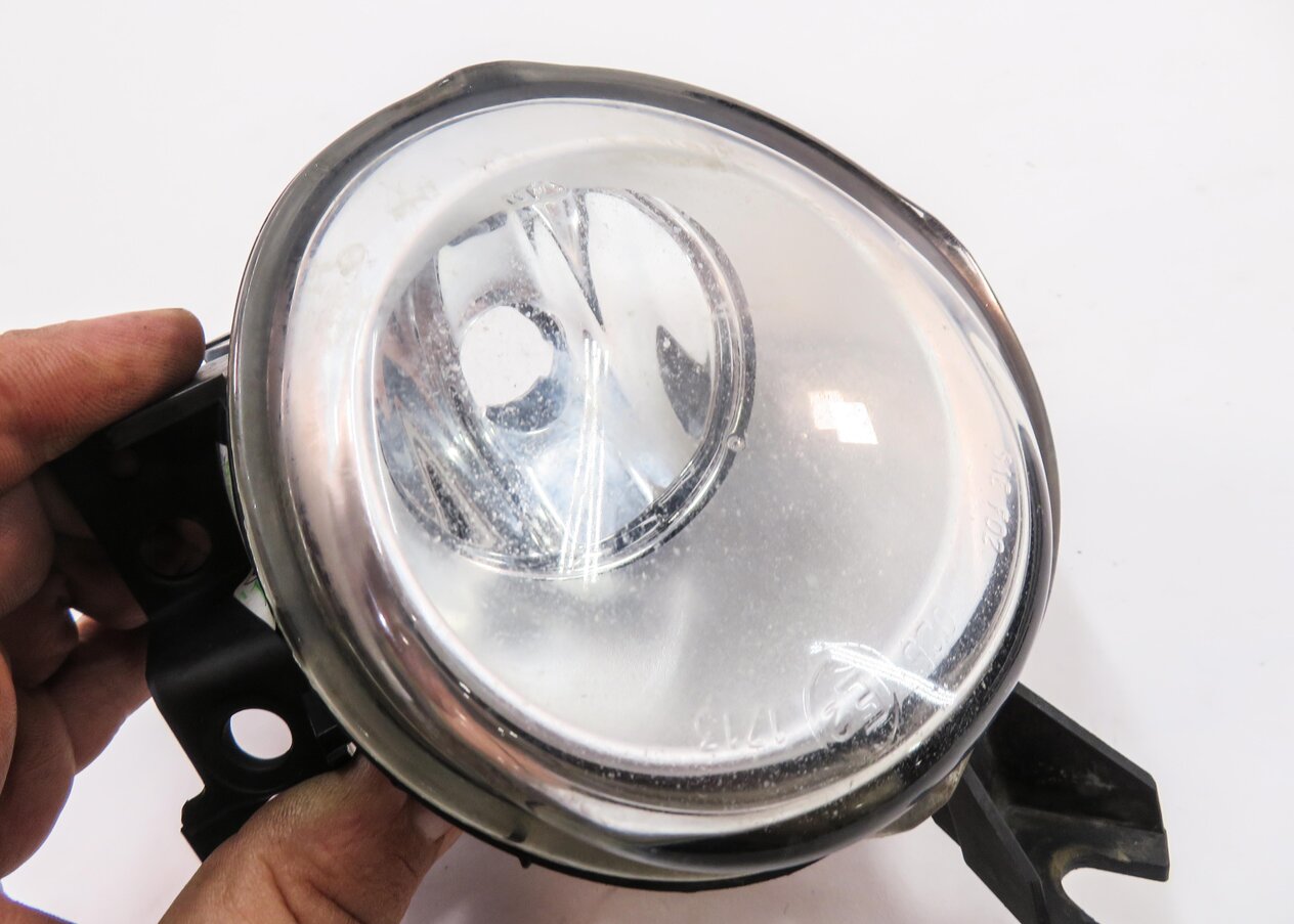 Thumbnail 7: 2008-2010 PORSCHE CAYENNE (957) RIGHT FRONT PASSENGER FOGLIGHT LIGHT LAMP