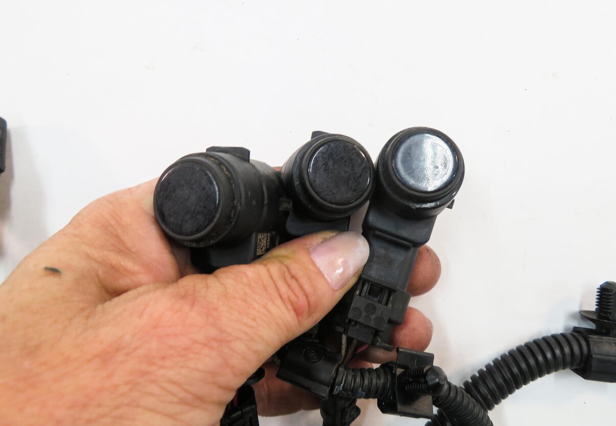 Thumbnail 7: 2008 PORSCHE CAYENNE (957) REAR PDC PARK DISTANCE SENSOR SET w/ HARNESS (BLACK)