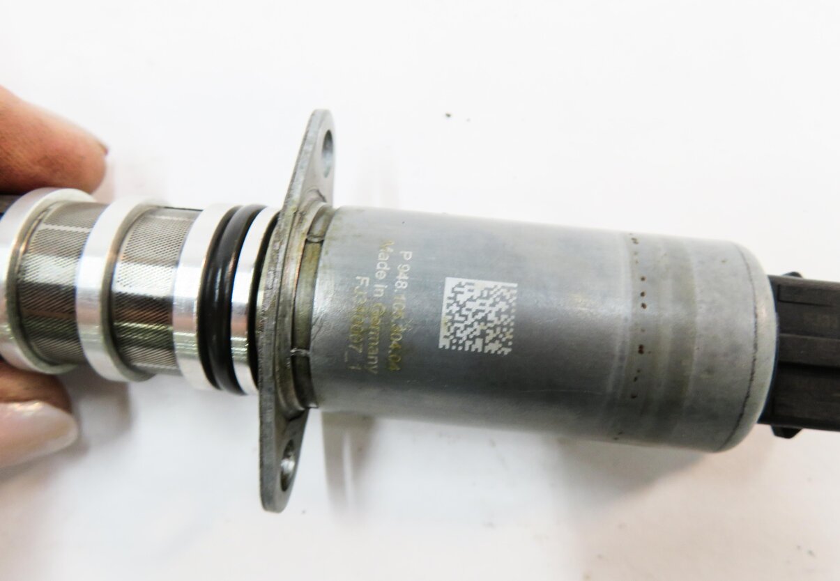 Thumbnail 7: 2008 PORSCHE CAYENNE (957) 4.8L M48 V8 TURBO ENGINE - CAMSHAFT TIMING SOLENOID