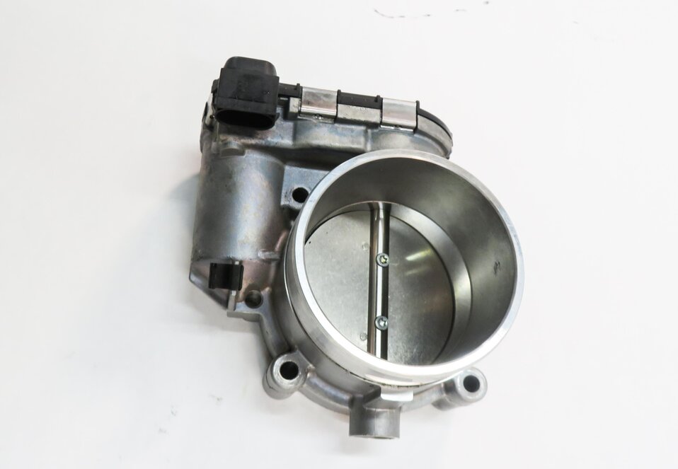 Thumbnail 4: 2008-2010 PORSCHE CAYENNE (957) 4.8L TWIN TURBO ENGINE - THROTTLE BODY