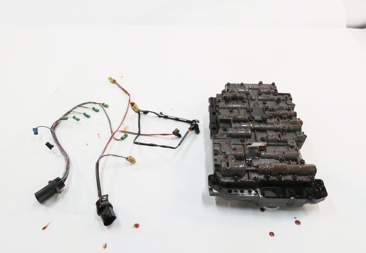 2008-2010 PORSCHE CAYENNE (957) 4.8L TURBO - AUTOMATIC TRANSMISSION VALVE BODY