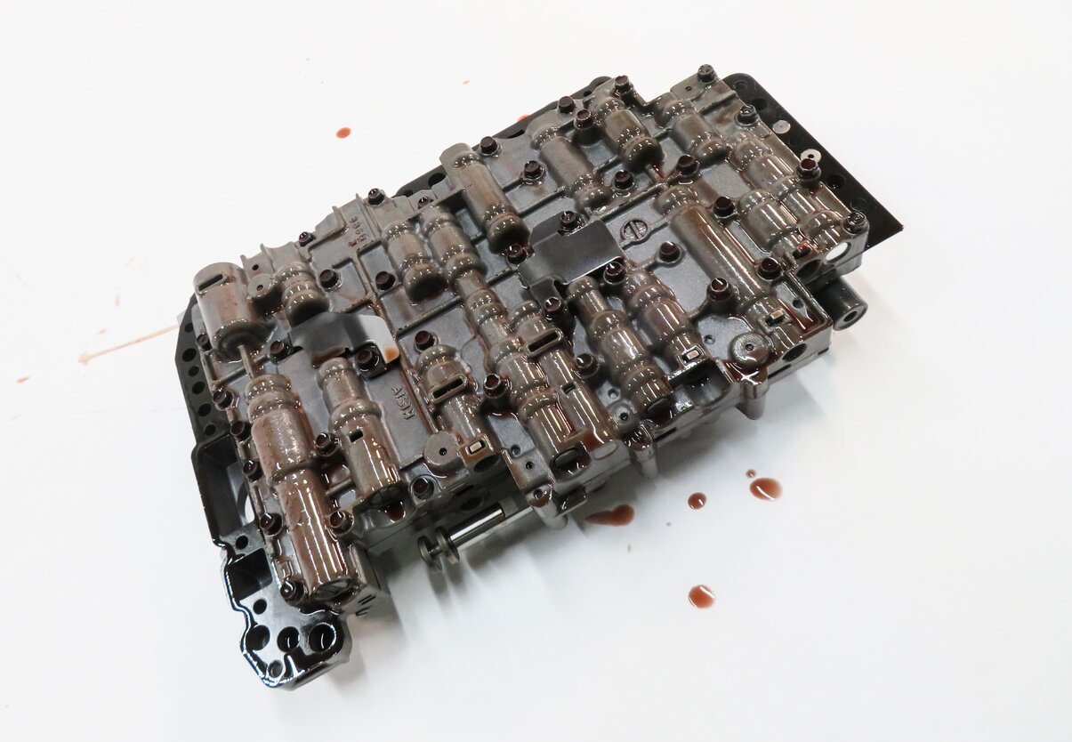 Thumbnail 2: 2008-2010 PORSCHE CAYENNE (957) 4.8L TURBO - AUTOMATIC TRANSMISSION VALVE BODY