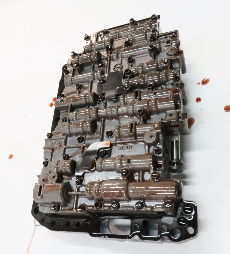 Thumbnail 4: 2008-2010 PORSCHE CAYENNE (957) 4.8L TURBO - AUTOMATIC TRANSMISSION VALVE BODY