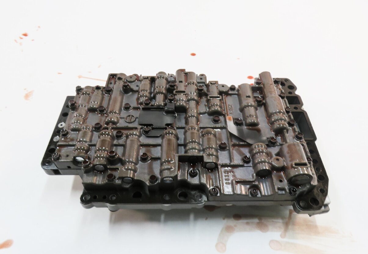 Thumbnail 6: 2008-2010 PORSCHE CAYENNE (957) 4.8L TURBO - AUTOMATIC TRANSMISSION VALVE BODY