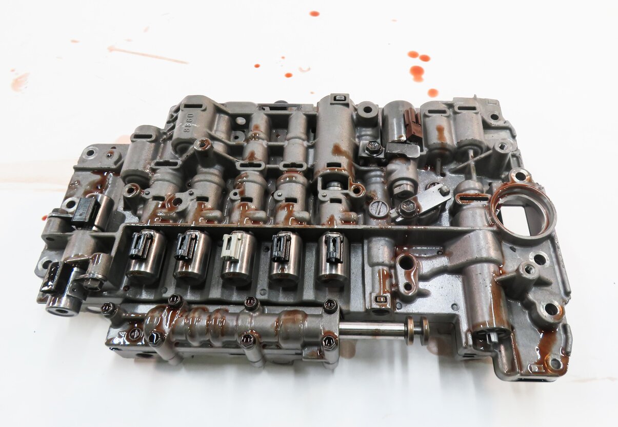 Thumbnail 7: 2008-2010 PORSCHE CAYENNE (957) 4.8L TURBO - AUTOMATIC TRANSMISSION VALVE BODY
