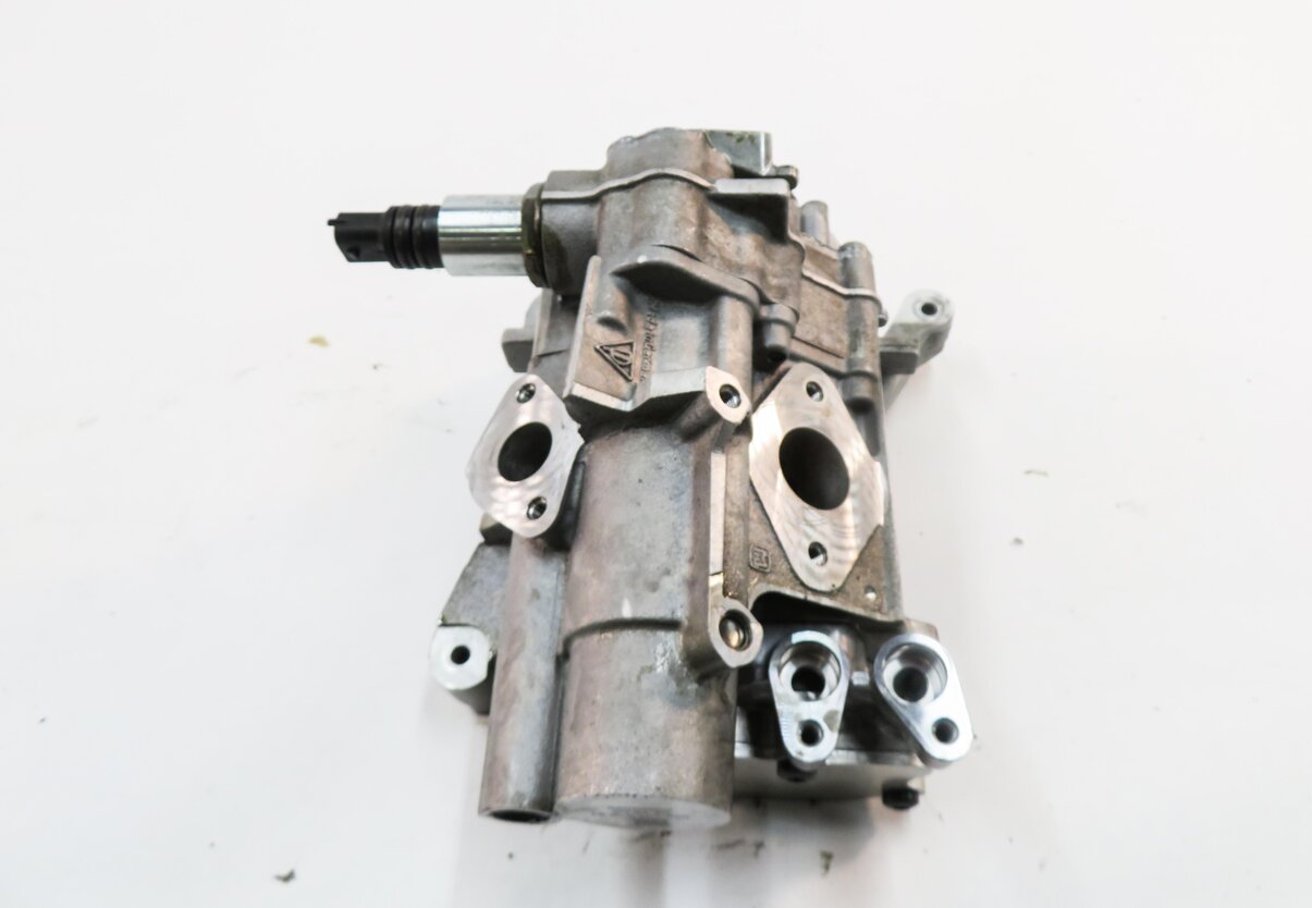 Thumbnail 5: 2008 PORSCHE CAYENNE (957) 4.8L M48 TURBO ENGINE - OIL PUMP