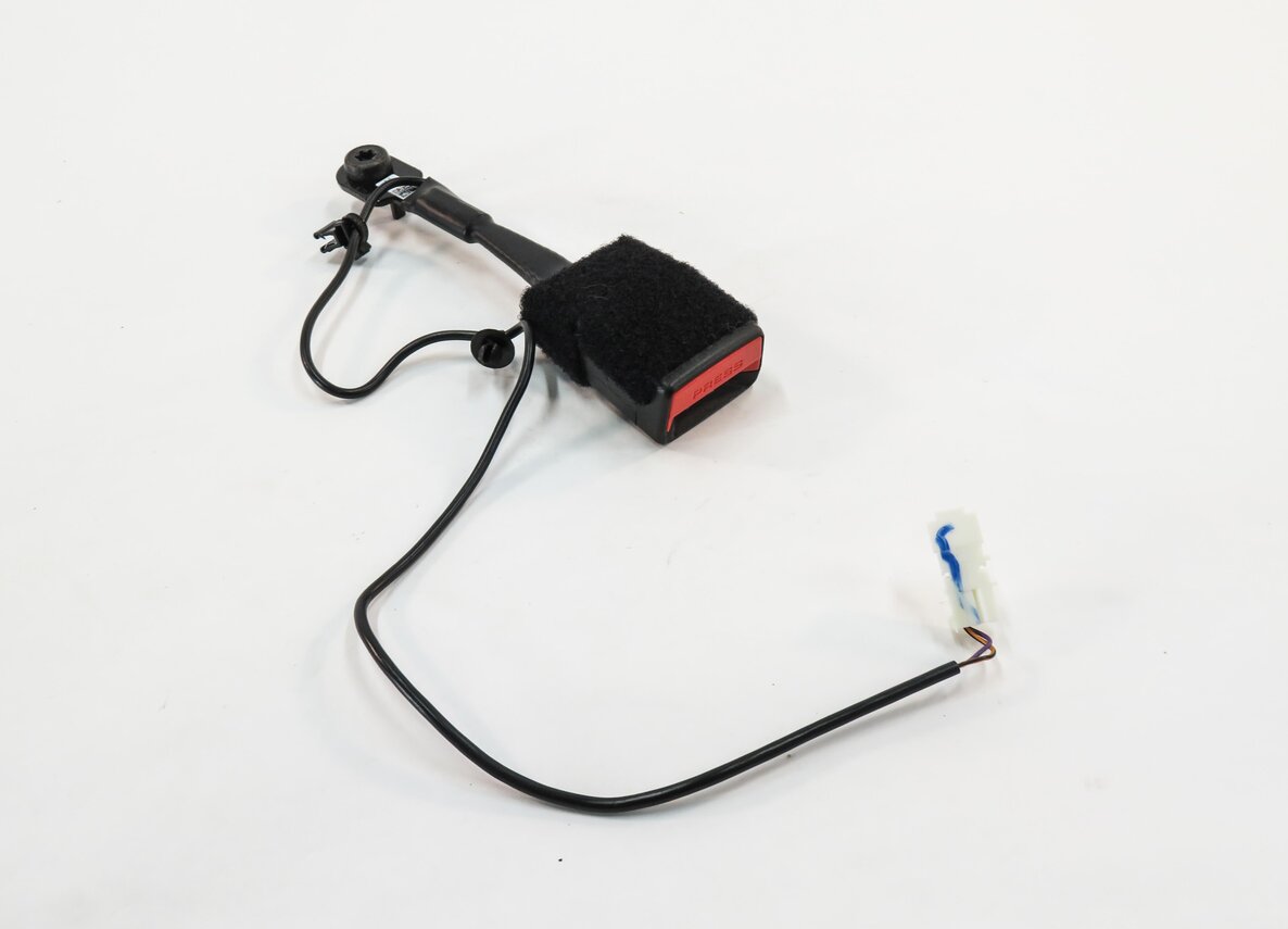 Thumbnail 4: 2014-2018 MINI COOPER / BMW X1 (F48) FRONT SEATBELT BUCKLE RECIEVER (FITS L & R)