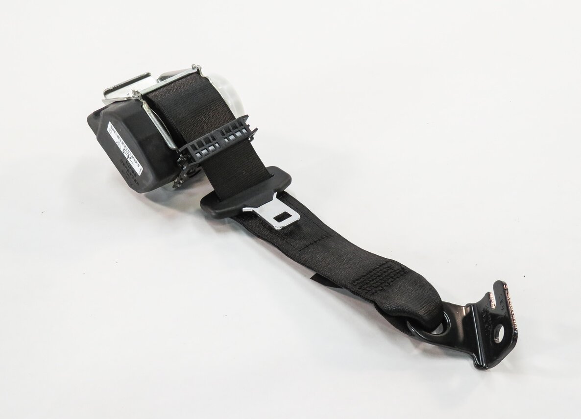 2018 BMW X1 (F48) LEFT REAR SEAT SEATBLET RETRACTOR (BLACK)