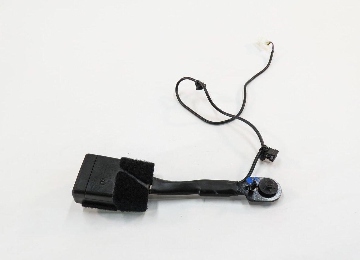 Thumbnail 6: 2014-2018 MINI COOPER / BMW X1 (F48) FRONT SEATBELT BUCKLE RECIEVER (FITS L & R)