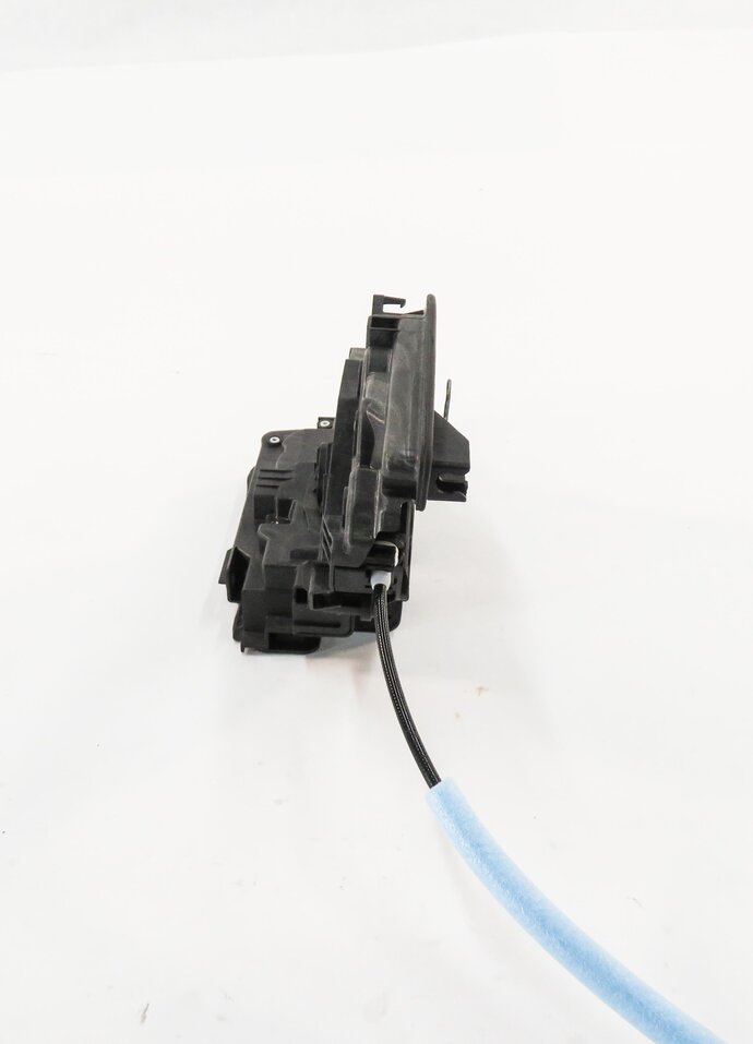 Thumbnail 4: 2014-2019 BMW I3 X1 X2 X5 X6 (F15 F16 F39 F48) RIGHT FRONT PASSENGER DOOR LATCH
