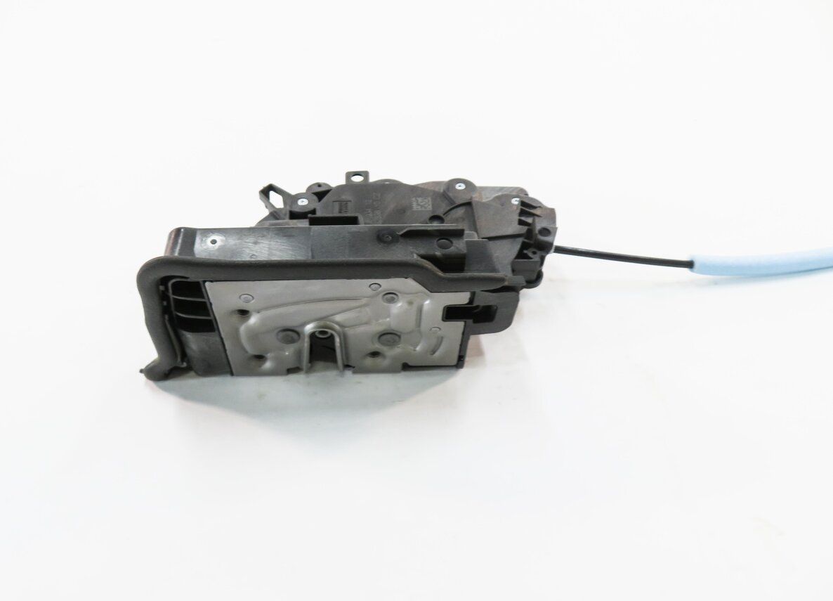Thumbnail 5: 2014-2019 BMW I3 X1 X2 X5 X6 (F15 F16 F39 F48) RIGHT FRONT PASSENGER DOOR LATCH