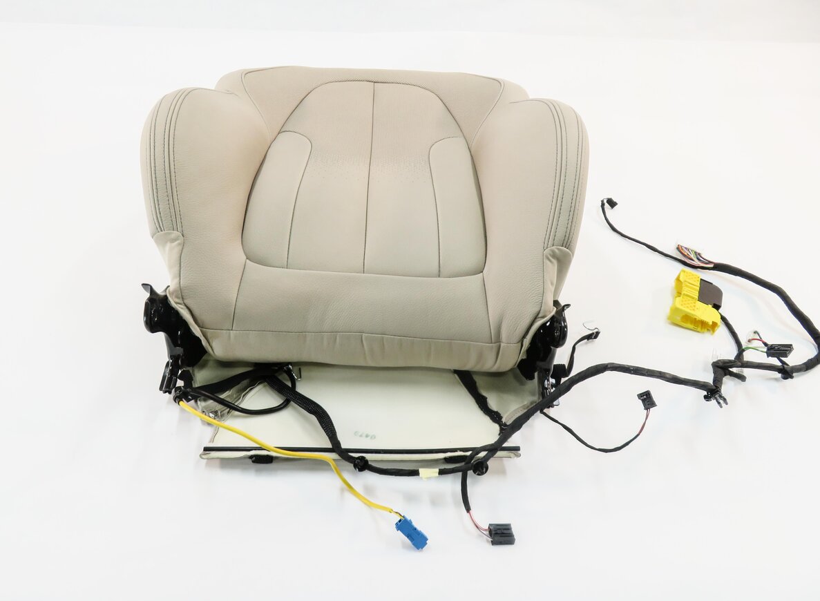 Thumbnail 2: 2018 BMW X1 (F48) PASSENGER - UPPER TOP SPORT SEAT CUSHION (OYSTER LEATHER)
