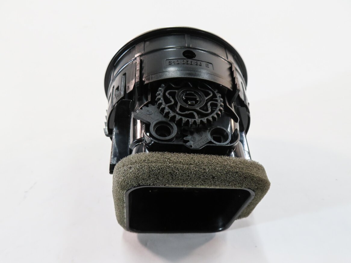 Thumbnail 4: 2016 AUDI A3 (8V) FRONT DASH HEATER A/C AIR VENT