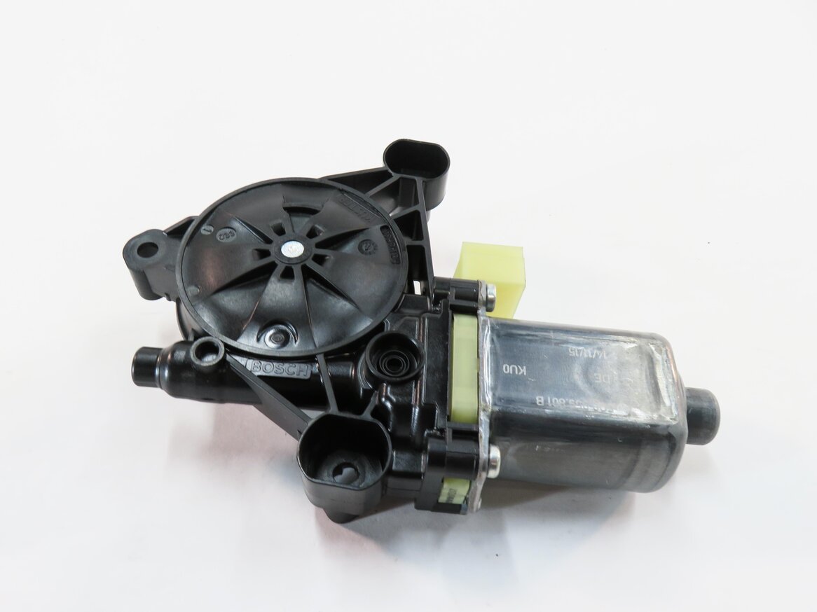 Thumbnail 2: 15-18 AUDI A3 S3 RS3 TT (8V MK3) RIGHT FRONT PASSENGER DOOR POWER WINDOW MOTOR