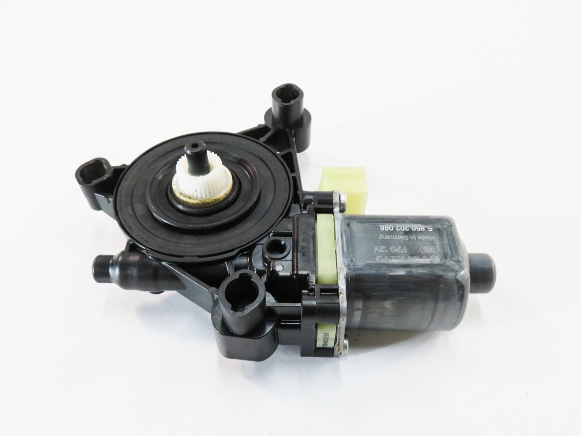 Thumbnail 5: 2015-2018 AUDI A3 S3 RS3 (8V) RIGHT SIDE REAR DOOR POWER WINDOW MOTOR