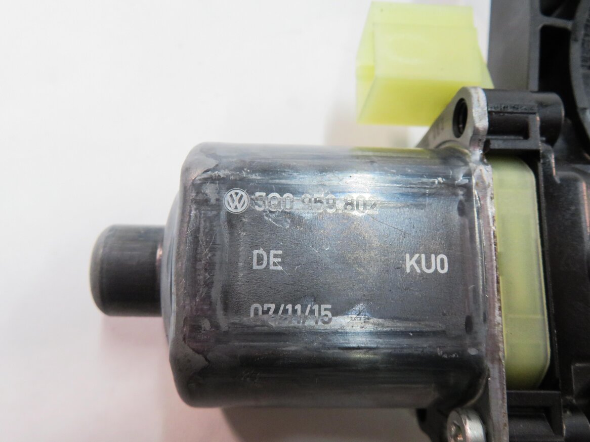 Thumbnail 6: 2015-2018 AUDI A3 S3 RS3 (8V) RIGHT SIDE REAR DOOR POWER WINDOW MOTOR
