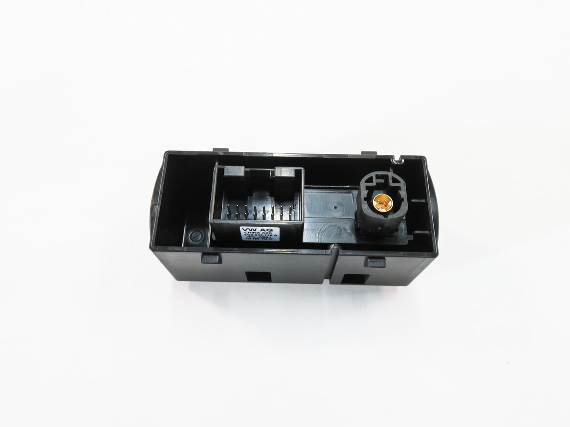 Thumbnail 6: 2016 AUDI A3 (8V) RADIO STEREO MMI AUX AUXILIARY AUDIO IN INPUT JACK w/ USB