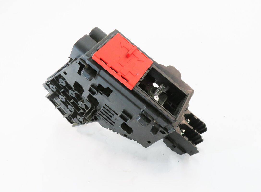 2016 MERCEDES GL450 (X166) POSITIVE BATTERY POWER JUNCTION JUMP POST TERMINAL