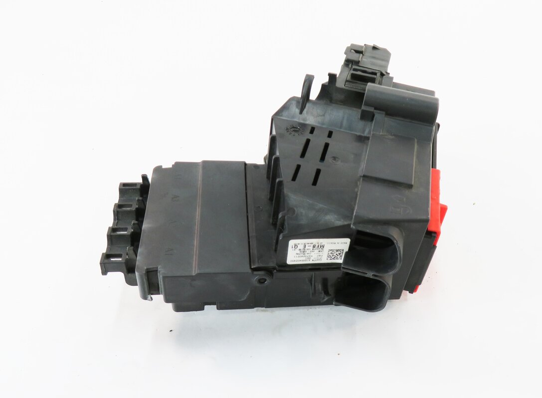 Thumbnail 5: 2016 MERCEDES GL450 (X166) POSITIVE BATTERY POWER JUNCTION JUMP POST TERMINAL