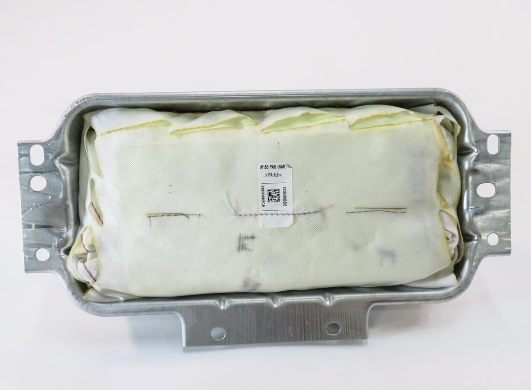 12-19 MERCEDES GL350 GL450 GL550 ML350 ML550 (W166 X166) PASSENGER DASH AIRBAG