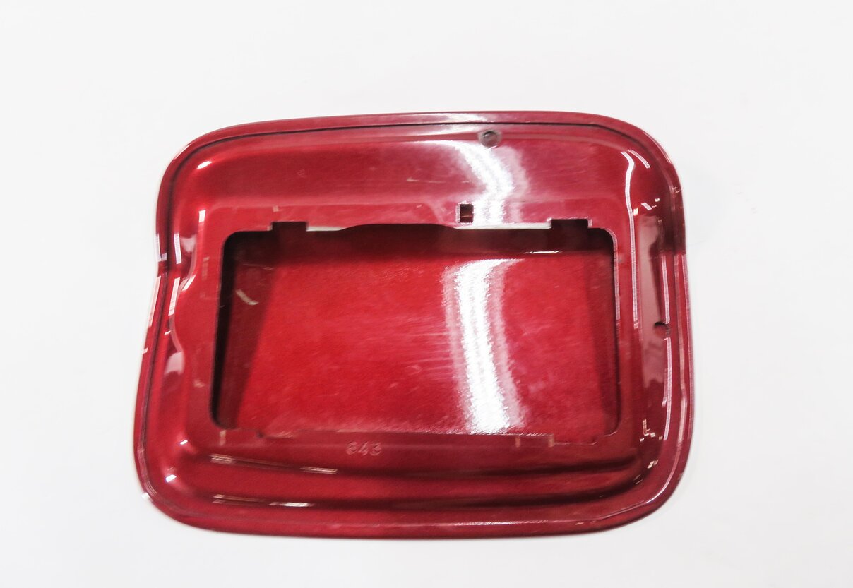 Thumbnail 6: 2007-2013 BMW X5 (E70) FUEL TANK DOOR FLAP COVER TRIM LID (VERMILION RED A82)