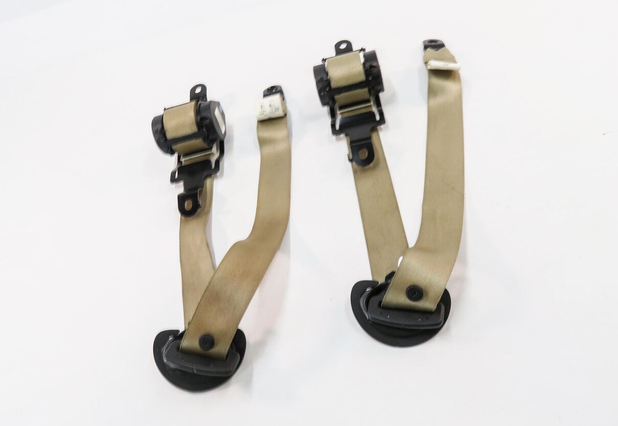 Thumbnail 2: 2011 BMW X5 (E70) LEFT & RIGHT REAR 2nd ROW SEAT SEATBELT RETRACTOR SET (BEIGE)