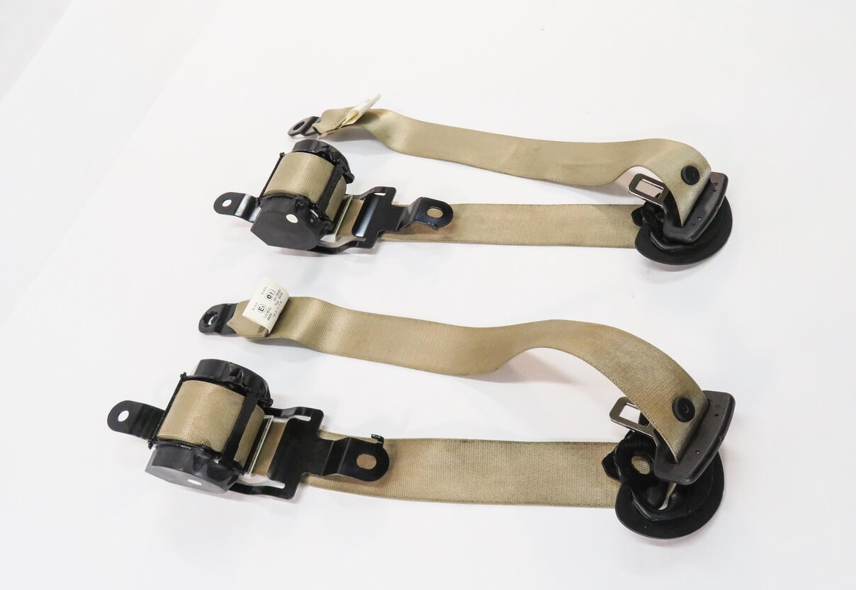 Thumbnail 4: 2011 BMW X5 (E70) LEFT & RIGHT REAR 2nd ROW SEAT SEATBELT RETRACTOR SET (BEIGE)