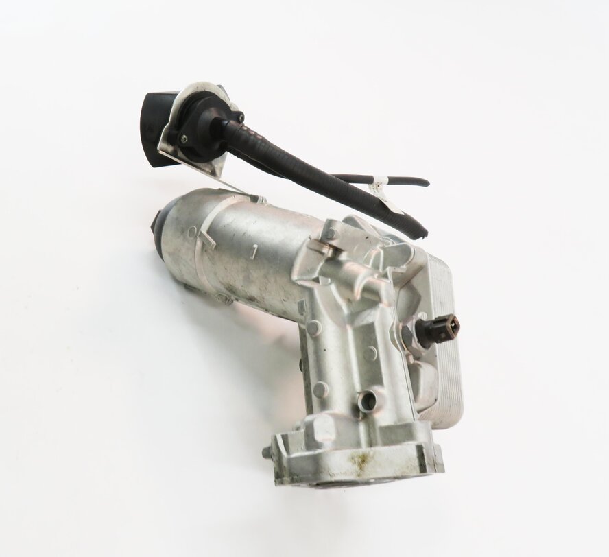 Thumbnail 2: 2011 BMW X5 (E70) 3.0L M57Y DIESEL ENGINE - OIL FILTER HOUSING w/ COOLER