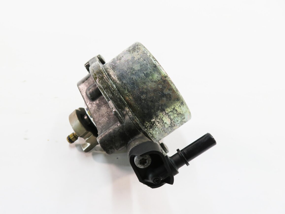 Thumbnail 3: 2010-2019 RANGE ROVER SPORT LR4 JAGUAR XE XF XK - 3.0L / 5.0L BRAKE VACUUM PUMP