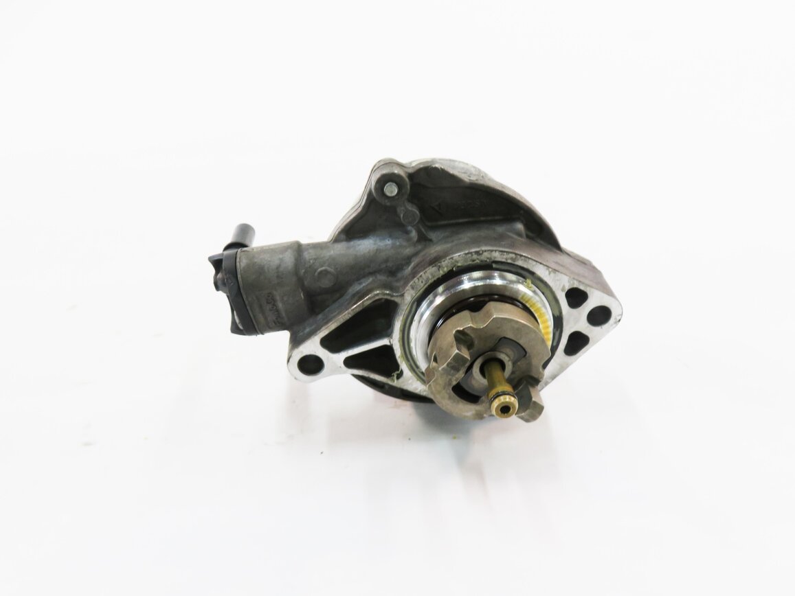 Thumbnail 6: 2010-2019 RANGE ROVER SPORT LR4 JAGUAR XE XF XK - 3.0L / 5.0L BRAKE VACUUM PUMP