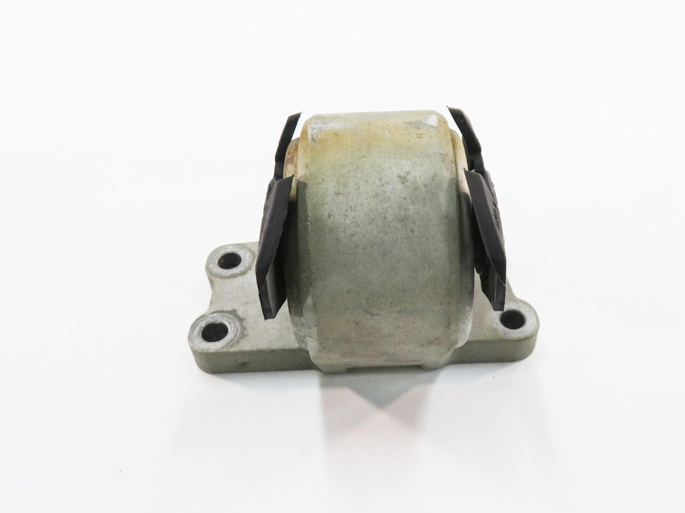 Thumbnail 4: 2012 RANGE ROVER SPORT (L320) 5.0L AJ133 V8 ENGINE - TRANSMISSION MOUNT BRACKET
