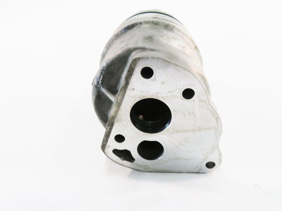 Thumbnail 5: 2012 RANGE ROVER SPORT (L320) 5.0L AJ133 V8 ENGINE - OIL FILTER HOUSING